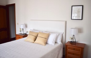 3 bedrooms, iron/ironing board, travel cot, free WiFi