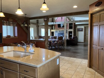 Private Peaceful Country Getaway - Family Friendly - Illinois