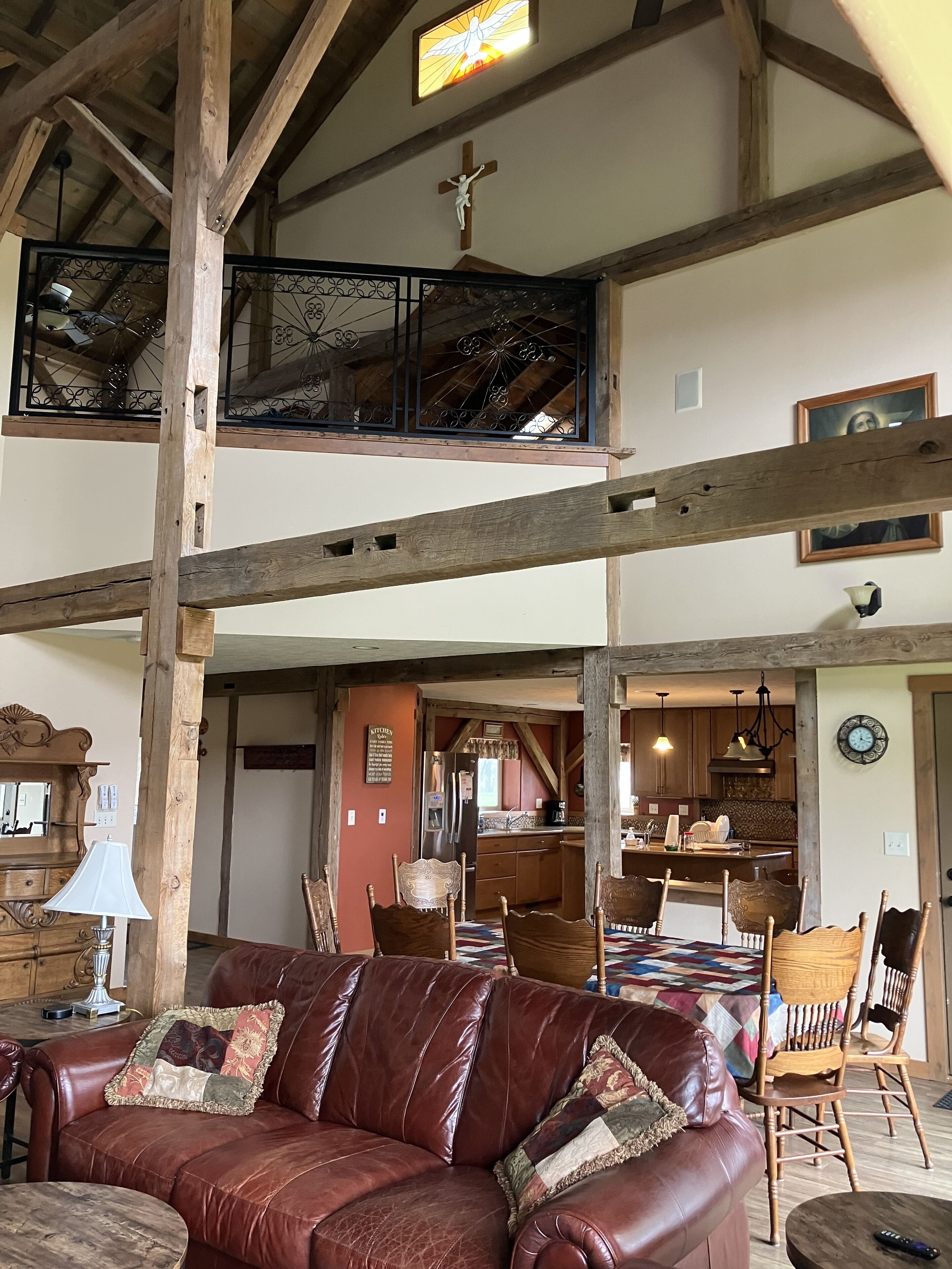 Smart TV, fireplace, video-game console, DVD player