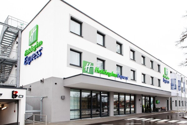 Exterior - Holiday Inn Express Munich - Olympiapark by IHG (Munich)