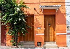 Exterior detail - 4br House in the old City Jacuzzy AC Wifi (Cartagena)