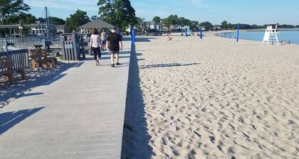 Pool & beach vacation in Westport, Connecticut