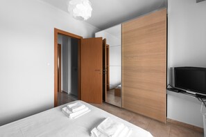 3 bedrooms, desk, iron/ironing board, WiFi - Nikiti Maisonette on the Beach by Luxlikehome (Sithonia Halkidiki)