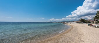 Nikiti Maisonette on the Beach by Luxlikehome