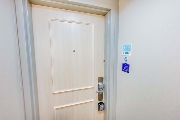 Nicht klassifiziertes Bild, 1 von 18, Schaltfläche