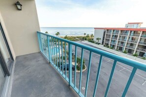Property grounds - Oceanfront Studio,Indoor Pools,Hot Tubs,Brand New! (Myrtle Beach)