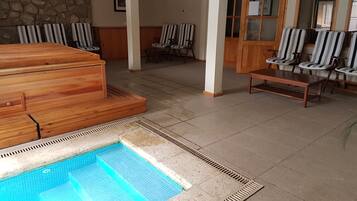 Indoor pool, outdoor pool