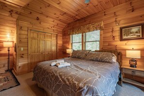 3 soverom, strykejern/-brett, reiseseng for barn og wi-fi