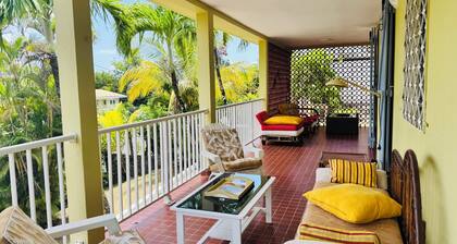 Villa F4 with two large terraces and 3 minutes from the beach