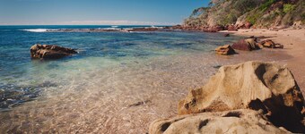 Bonny Beach House - Accommodation with Pool 350 Metres To Rainbow Beach