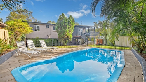Bonny Beach House - Beautifully presented two-storey home
