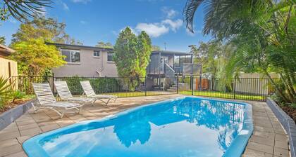 Bonny Beach House - Beautifully presented two-storey home