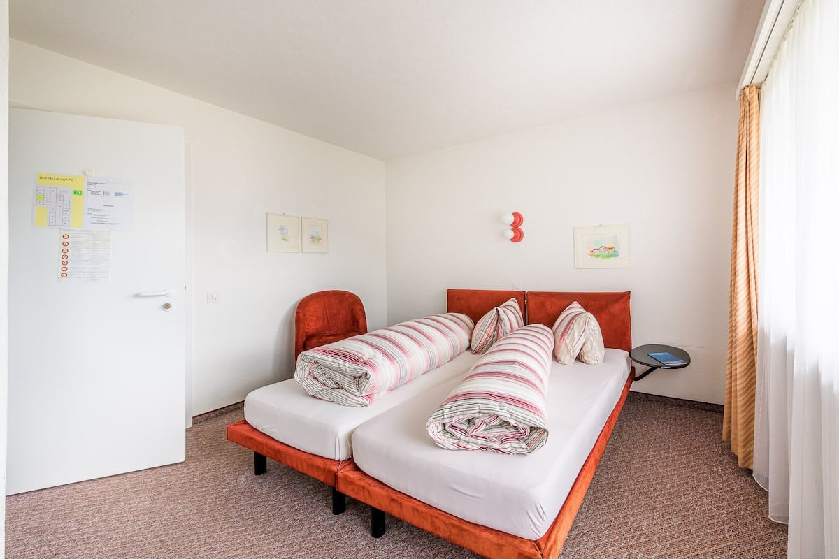 1 bedroom, hypo-allergenic bedding, free WiFi, bed sheets
