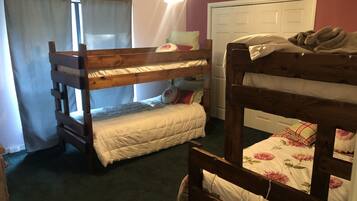 3 Schlafzimmer, Bügeleisen/Bügelbrett, WLAN, Bettwäsche