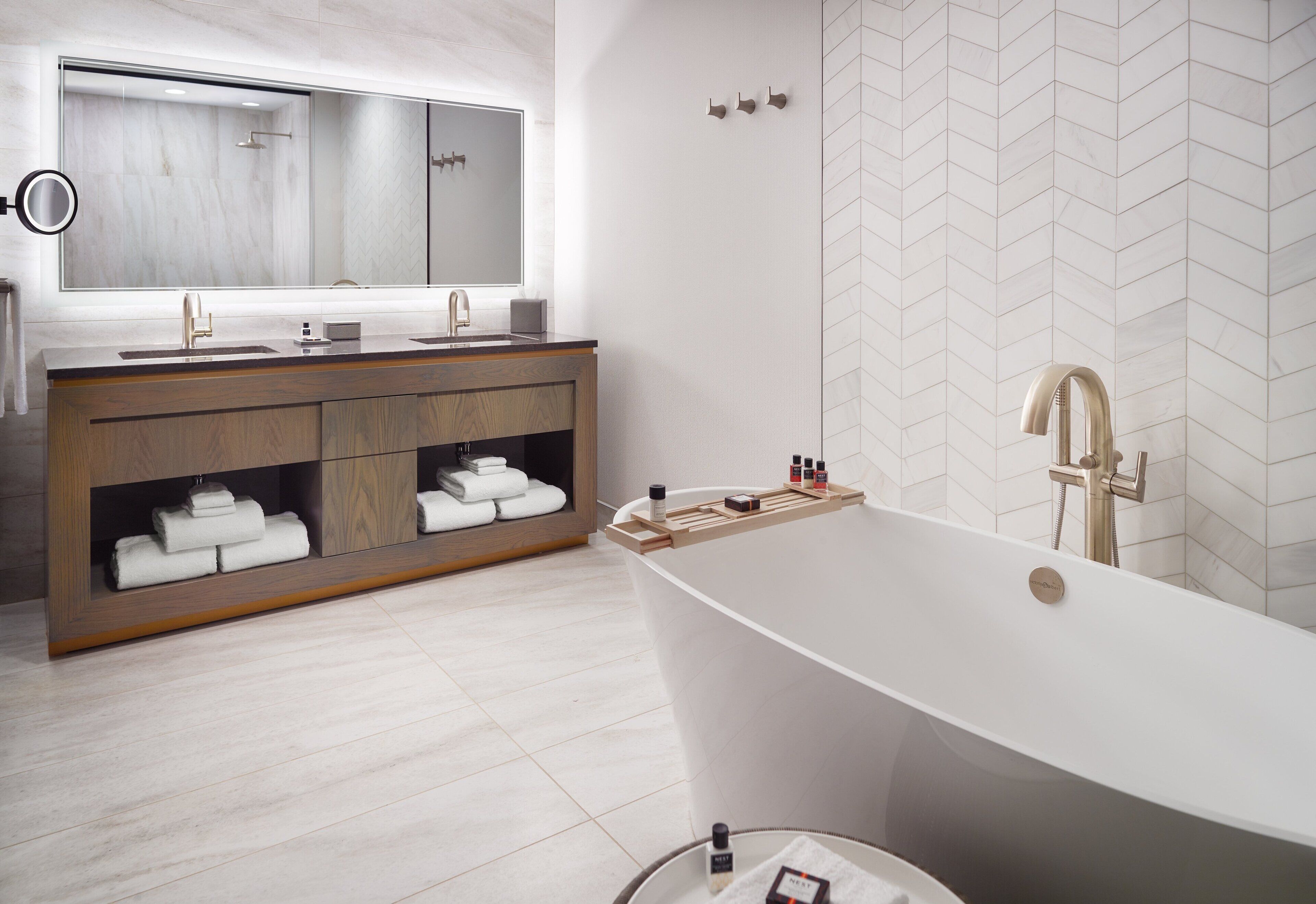 deluxe suite, 1 king bed | bathroom | free toiletries, hair dryer, bathrobes, slippers