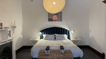 3 bedrooms, desk, iron/ironing board, free WiFi