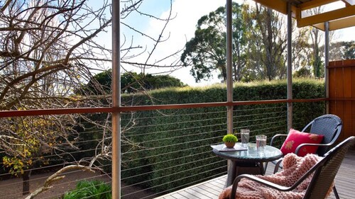 Daylesford House Studio- a cosy retreat just a short walk to the town centre