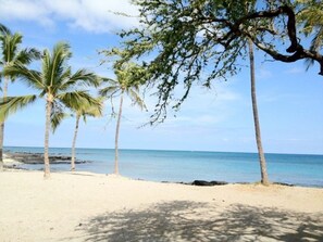 Beach nearby, beach towels - Luxury Condo Waikoloa Beach Resort, Gold Member Golf Package included.  (Waikoloa Village)