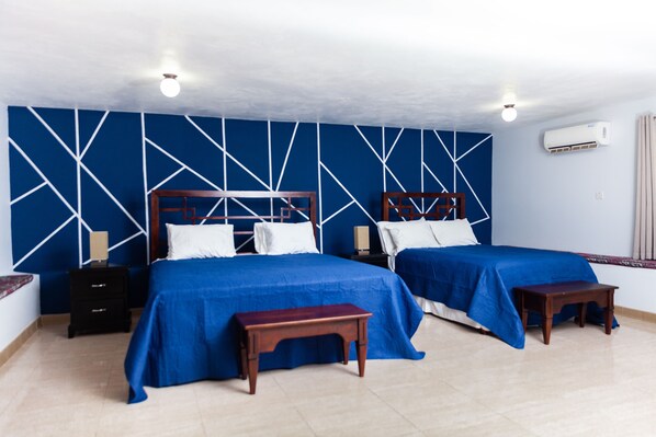 1 habitación, tabla de planchar con plancha, wifi gratis y ropa de cama 