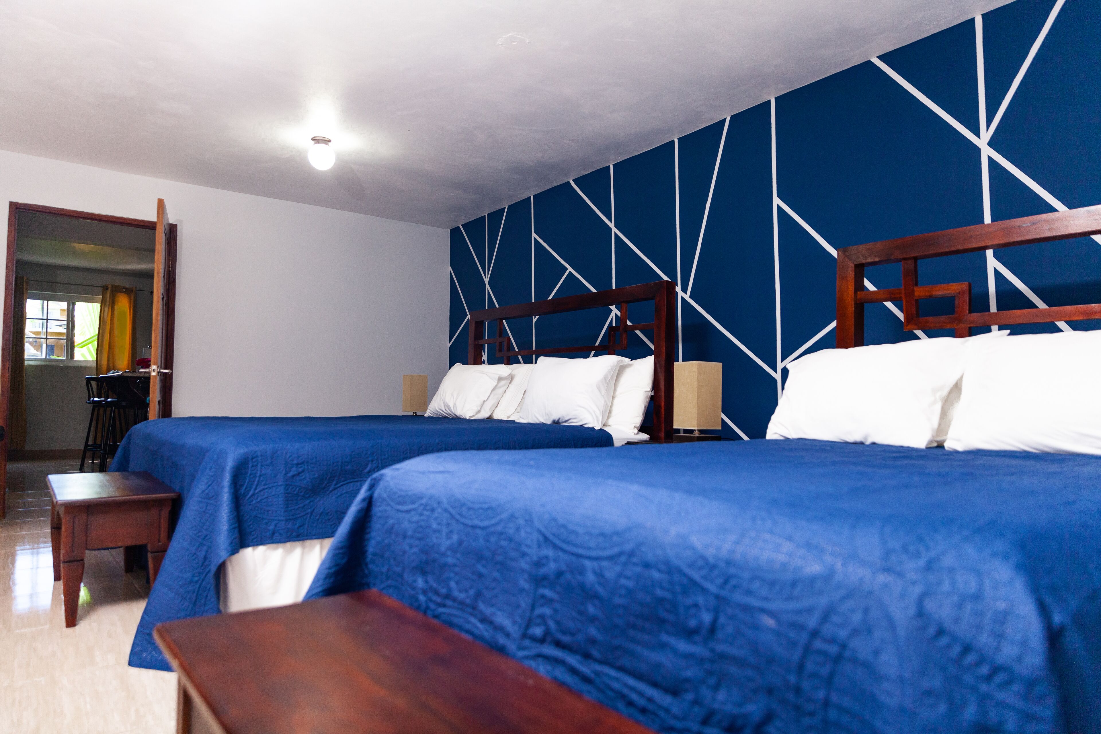 1 chambre, fer et planche à repasser, Wi-Fi gratuit, draps fournis