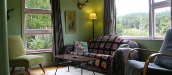 Happy Harry's Hutch - Paparoa Great Walk Accommodation