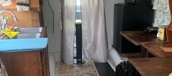 1950's Bus Hunter's Getaway