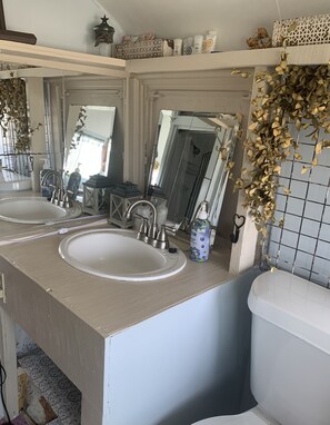 Shower, towels, soap, shampoo