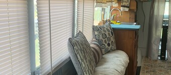 1950's Bus Hunter's Getaway