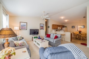 House, 2 Bedrooms | Living room