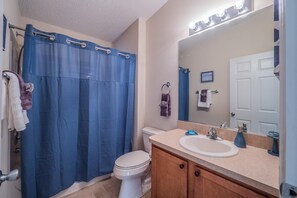 House, 2 Bedrooms | Bathroom