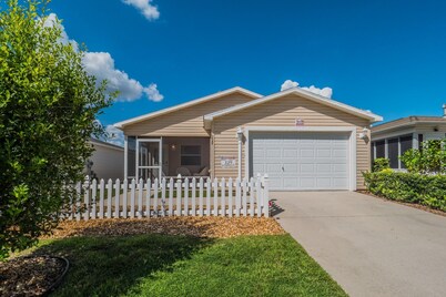 Katherine Place 329 by White Pelican VR