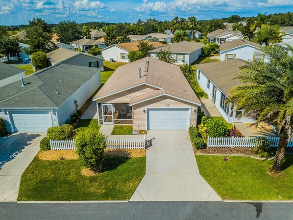 House, 2 Bedrooms | Exterior