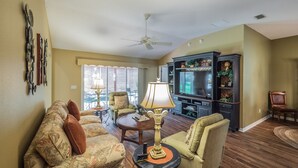 Maison, 3 chambres | Salle de séjour