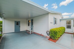 House, 2 Bedrooms | Property grounds - Granada Court 1244 by White Pelican VR (Lady Lake)