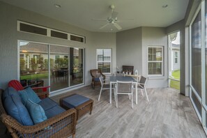 House, 3 Bedrooms | Balcony