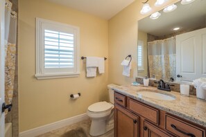 House, 3 Bedrooms | Bathroom | Towels