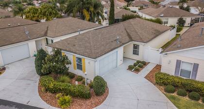 Audrey Lane 555 by White Pelican VR