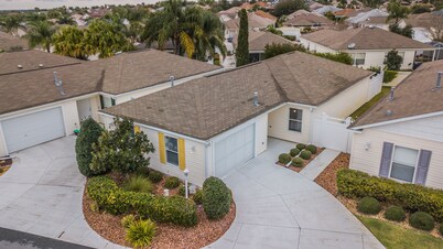 Audrey Lane 555 by White Pelican VR