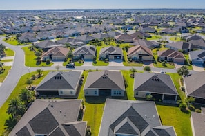 Exterior - Quaker Court 1613 by White Pelican VR (Wildwood)