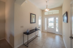 Room - Quaker Court 1613 by White Pelican VR (Wildwood)