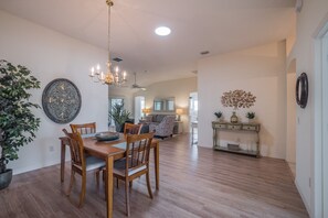 House, 3 Bedrooms | Living room - Limestone Avenue 1264 by White Pelican VR (The Villages)