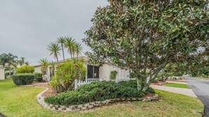 House, 2 Bedrooms | Property grounds - Amelia Avenue 3669 by White Pelican VR (The Villages)