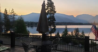 4th of July Deal! Best firework show right on the water! Unbeatable!