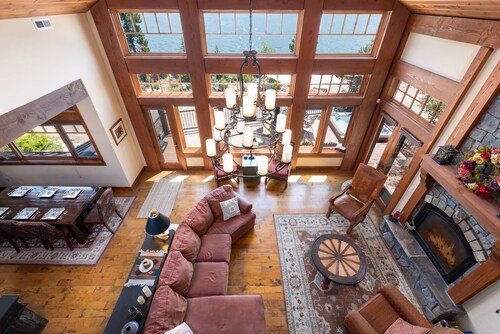 Best views in GrandLake, lakeside, hot tub, high end kitchen, comfy beds, & more