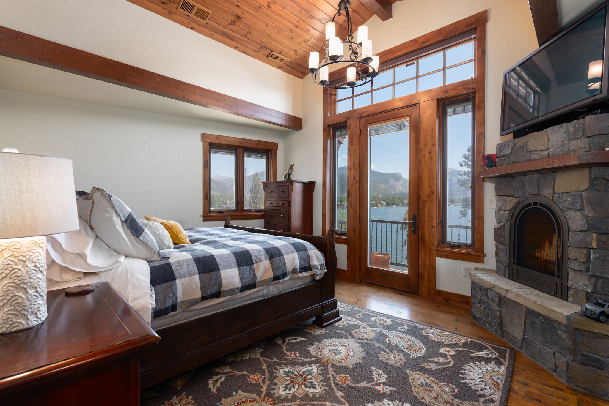 3 chambres, fer et planche à repasser, accès au Wi-Fi (inclus)