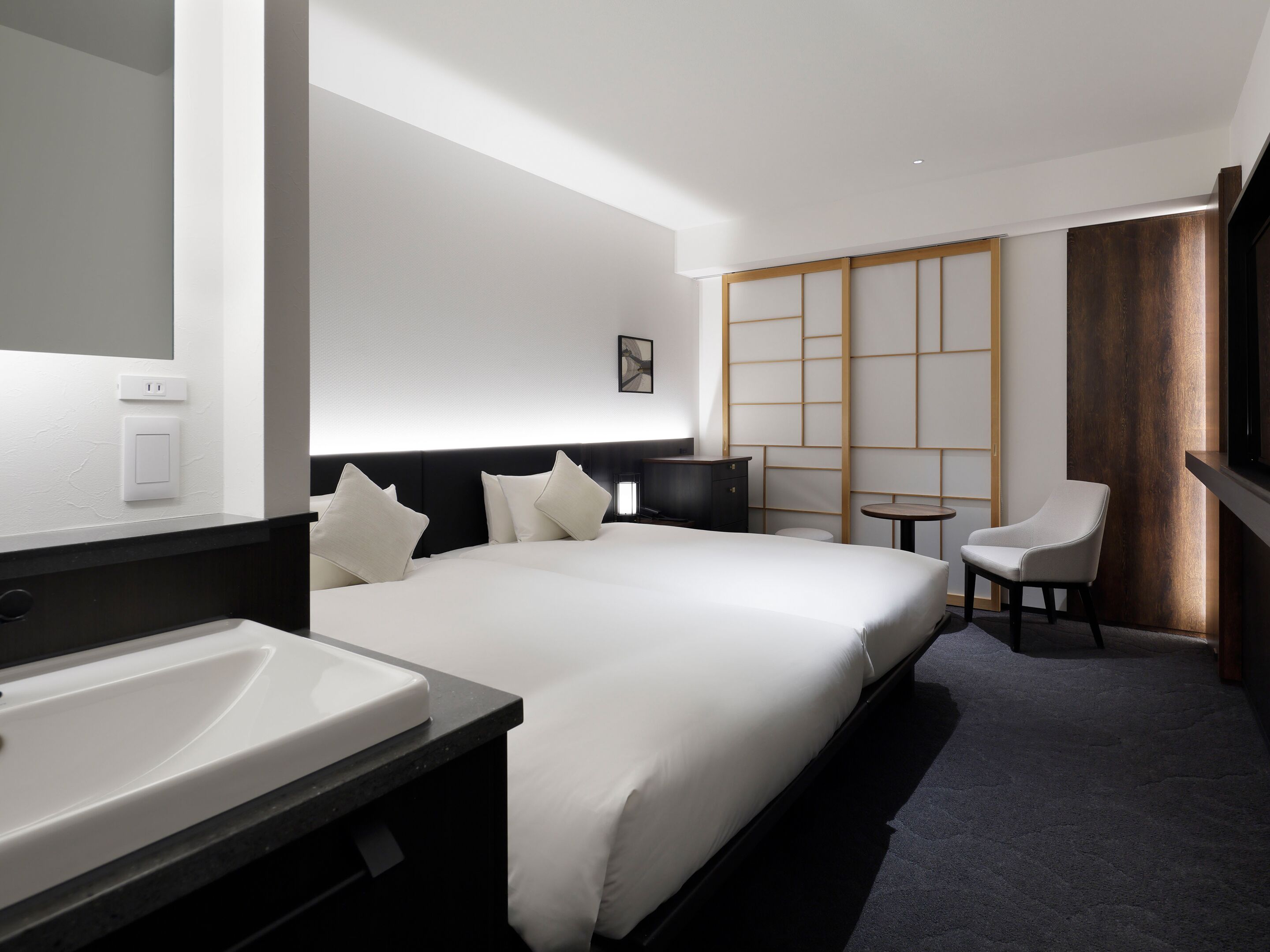 Standard , 2 beds, Non Smoking | Down comforters, in-room safe, free WiFi, bed sheets