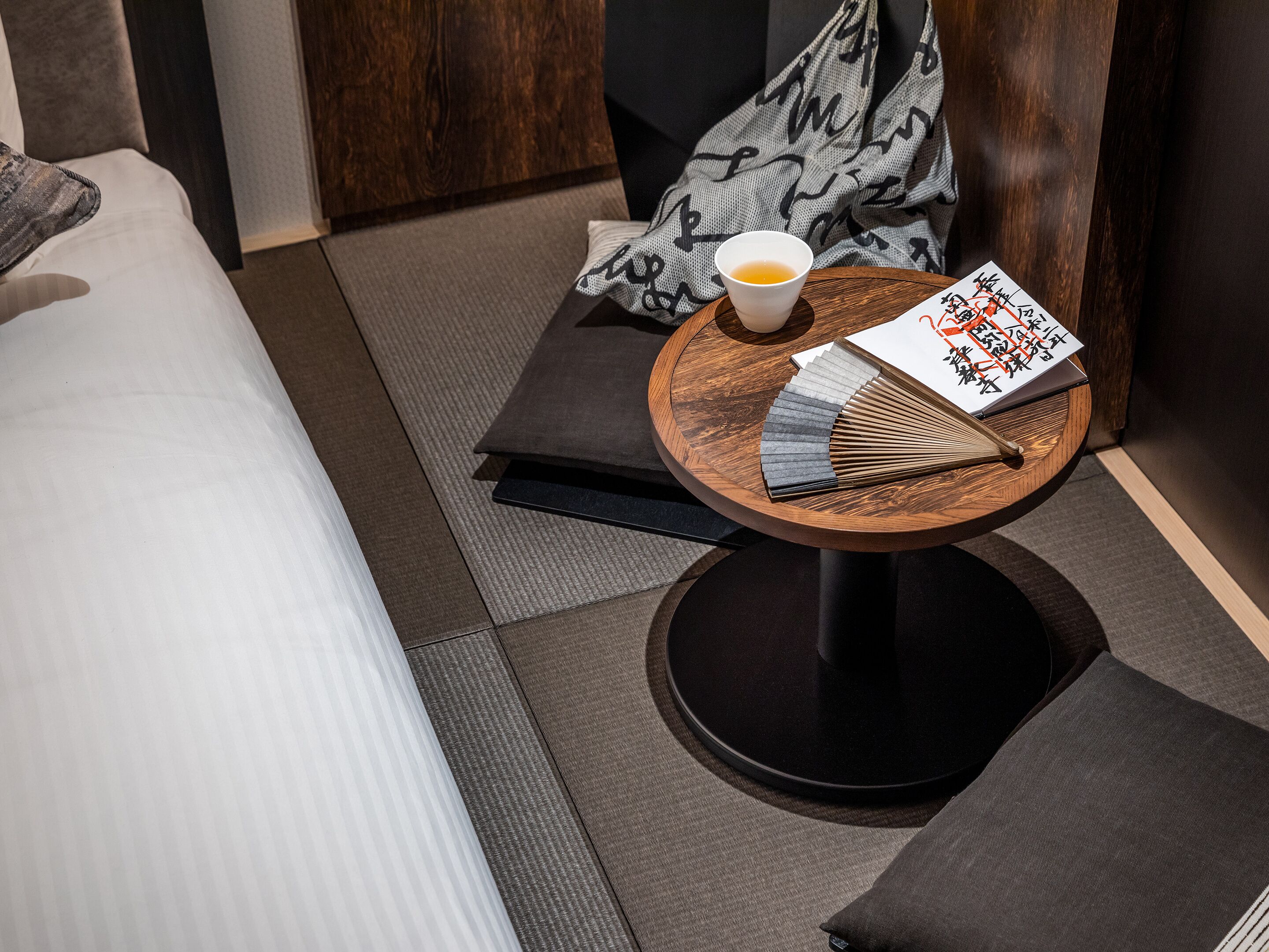 Standard , 1 bed Queen , Japanese Style, Non Smoking | Down duvets, in-room safe, free WiFi, bed sheets
