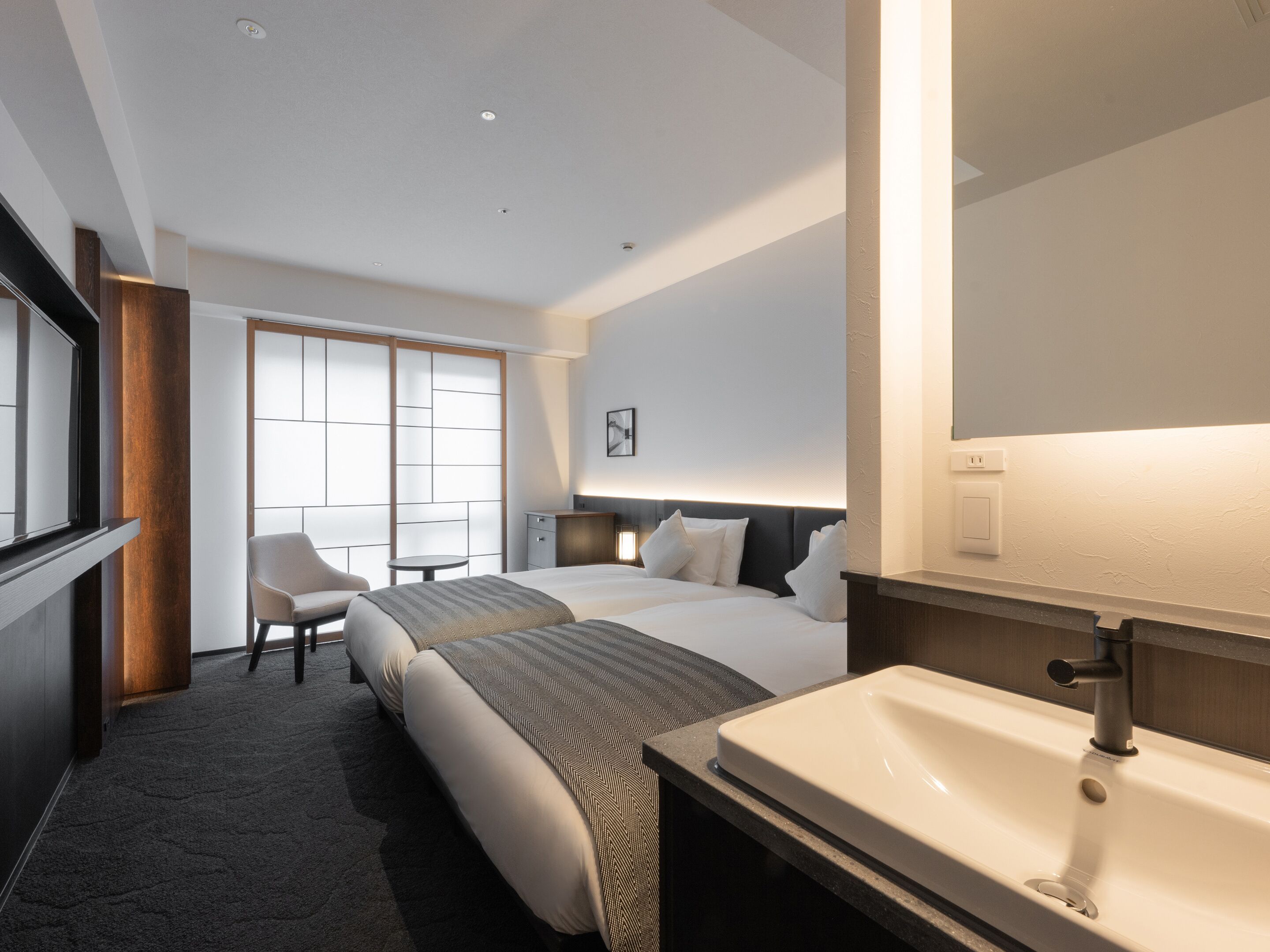 standard , 2 beds, non smoking | down duvets, in-room safe, free wifi, bed sheets