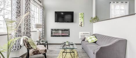 Smart TV, fireplace, DVD player