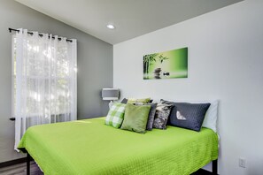 1 bedroom, free WiFi, bed sheets